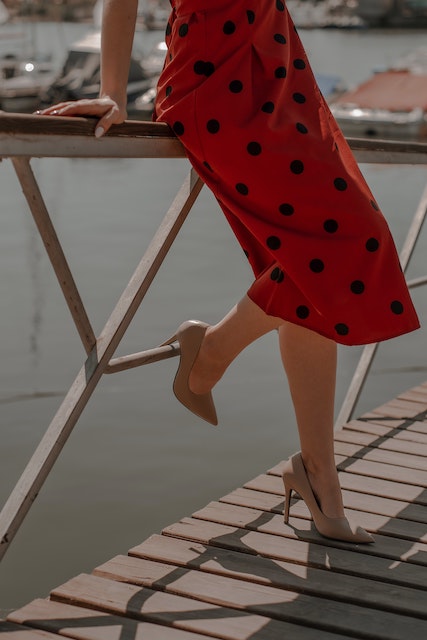 stiletto pumps with red dresses